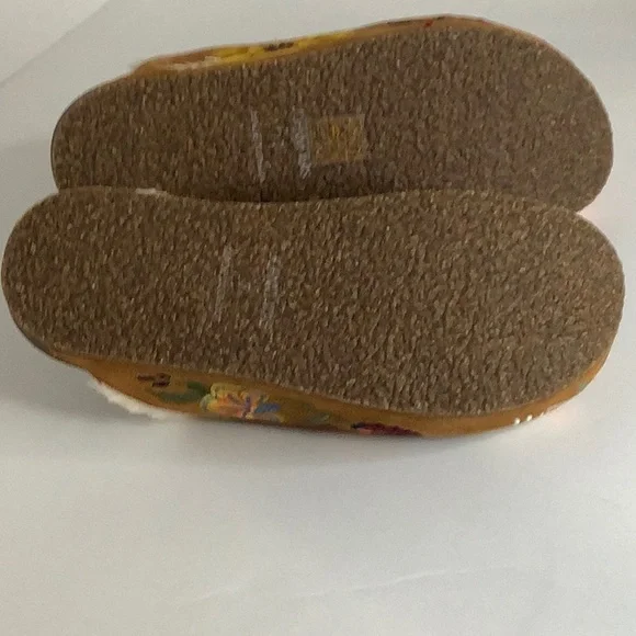 BRAND NEW JOHNNY WAS EMBROIDERED SHERPA CLOGS SIZE 7 - Picture 6 of 6